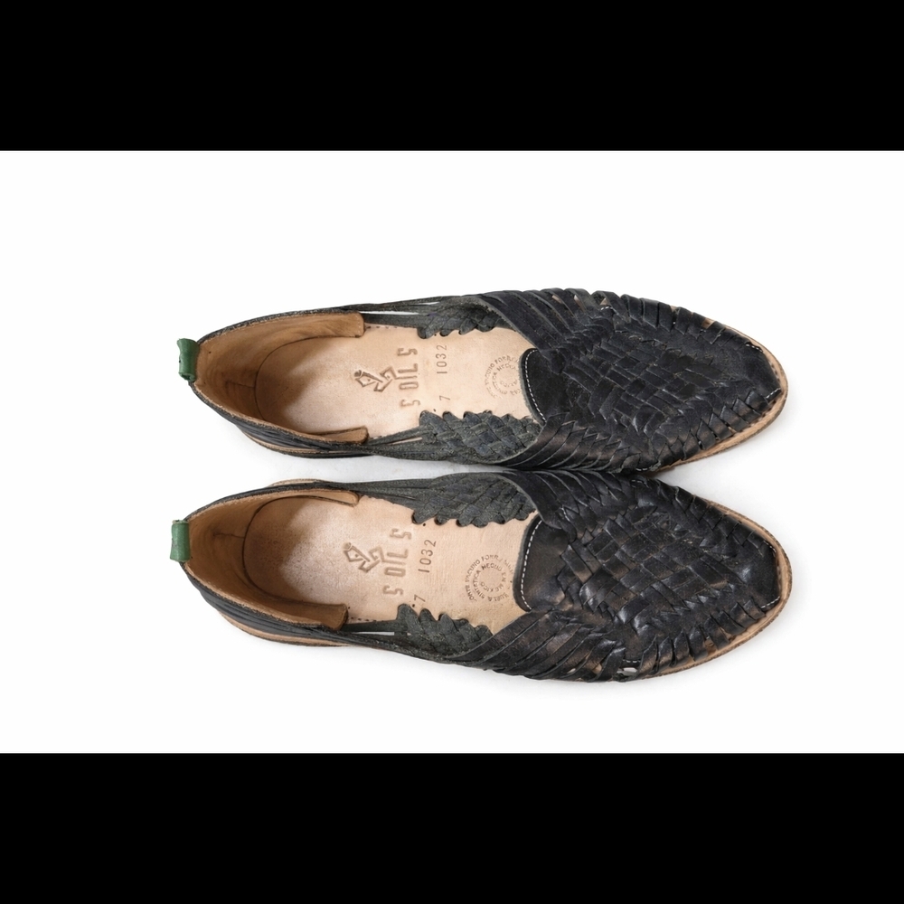 Elegant Black Woven Women's Sandals
